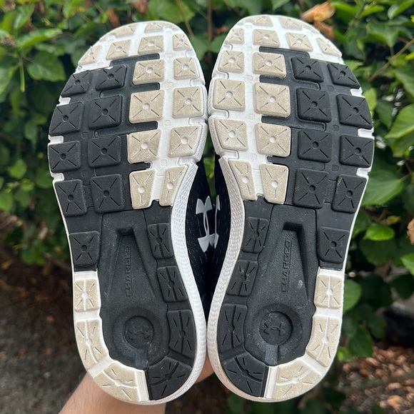 Under Armour Womens Charged Rogue 2 Black Running Shoes - Picture 6 of 7